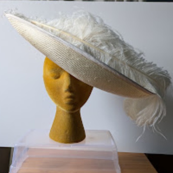 Peter Bettley straw feather hat white, size OS - Picture 1 of 13